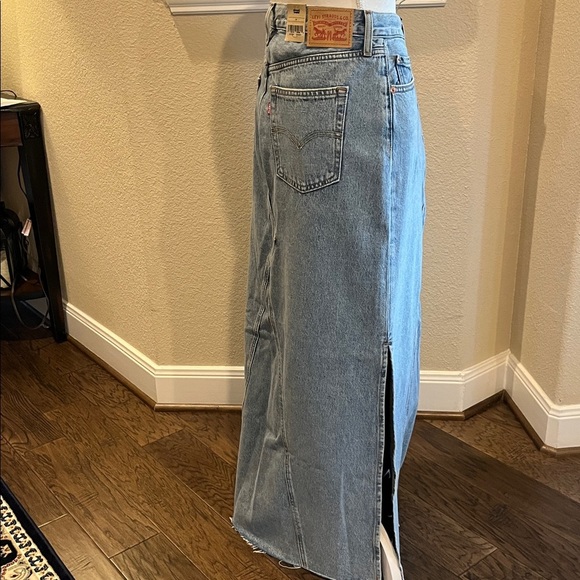 Levi’s Maxi Denim Skirt NWT Size 28 - Picture 8 of 16